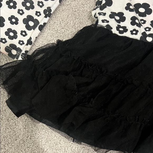 Good🎉 Condition FLAPADOODLES Floral Long Sleeve Dress with Black Tulle Skirt, 2T - Picture 12 of 13